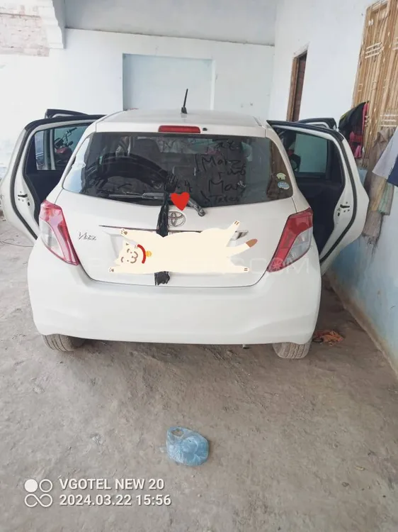Toyota Vitz 2014 for Sale in Bannu Image-1