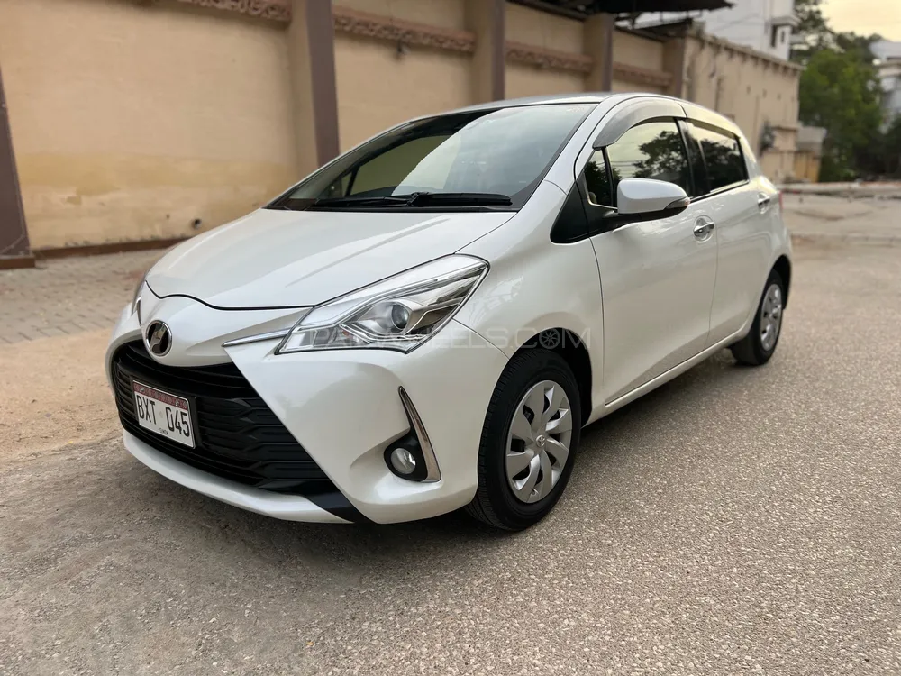Toyota Vitz 2019 for Sale in Karachi Image-1