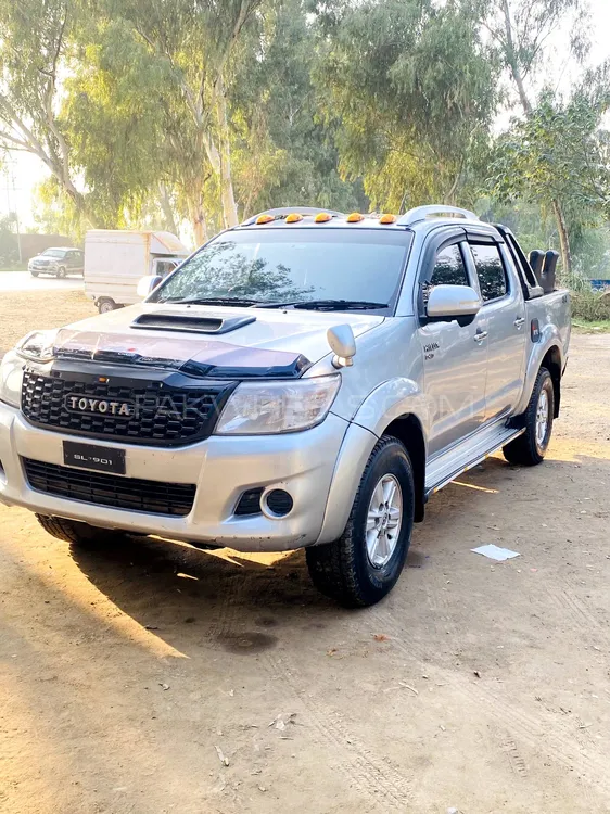 Toyota Hilux 2012 for sale in Sara-E-Alamgir