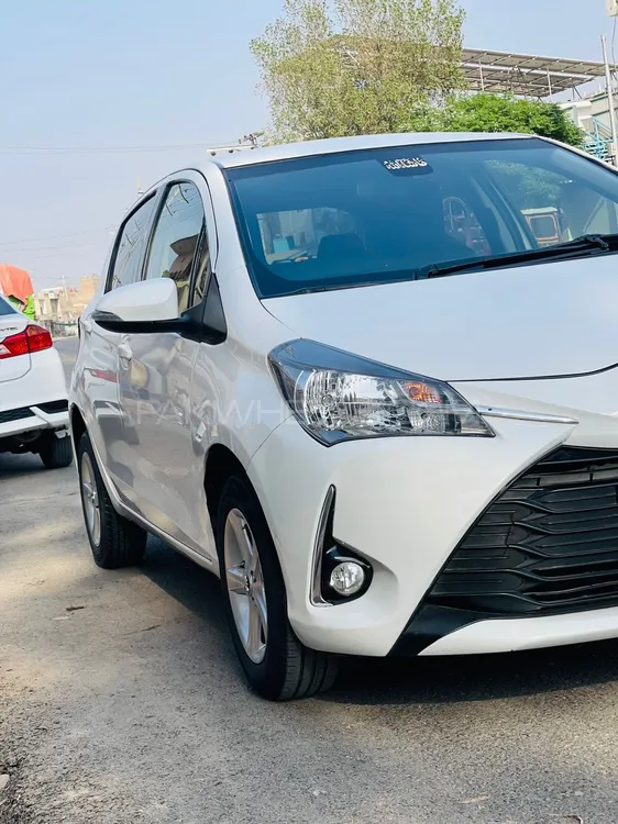 Toyota Vitz 2018 for Sale in Bahawalpur Image-1