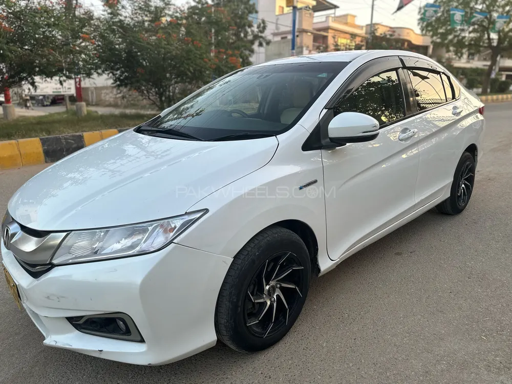 Honda Grace Hybrid 2015 for sale in Karachi