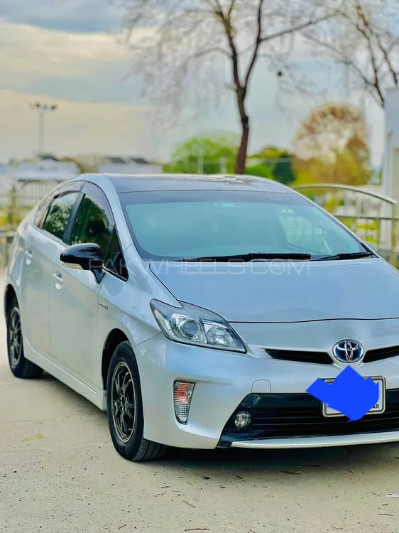 Toyota Prius 2012 for Sale in Wah cantt Image-1