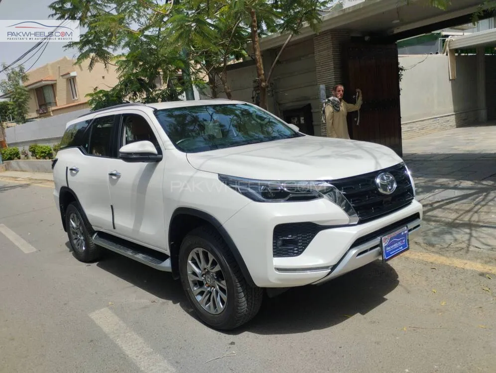 Toyota Fortuner 2021 for sale in Karachi