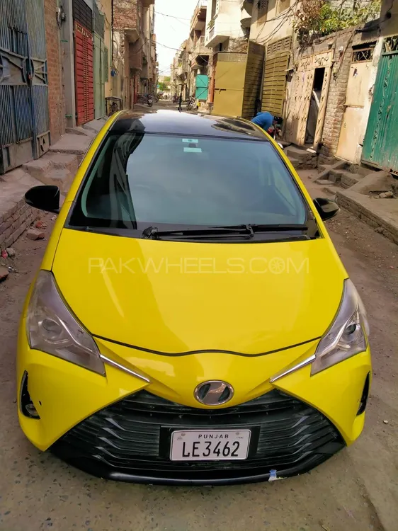 Toyota Vitz 2016 for sale in Gujranwala