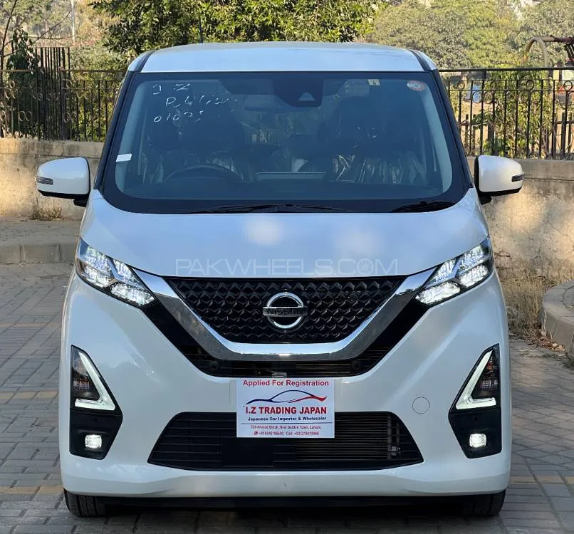 Nissan Dayz Highway Star 2022 for Sale in Lahore Image-1