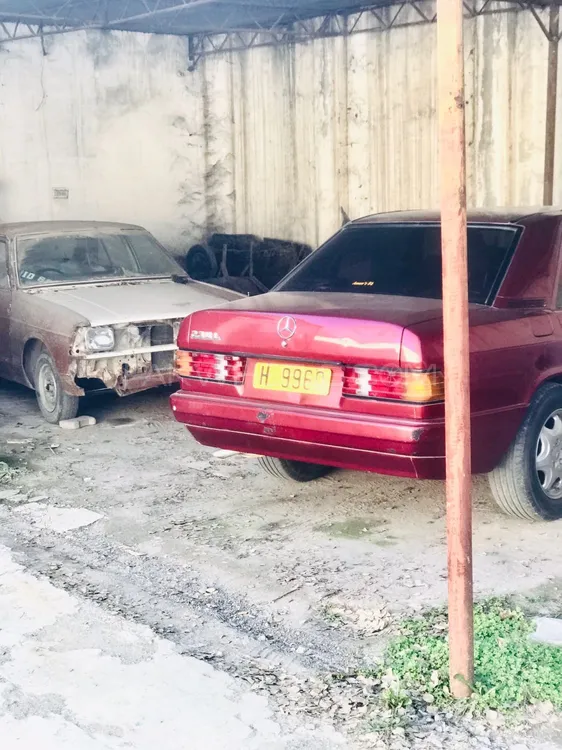 Mercedes Benz E Class 1984 for sale in Nowshera cantt