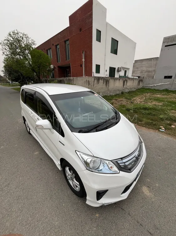 Honda Freed 2014 for Sale in Lahore Image-1