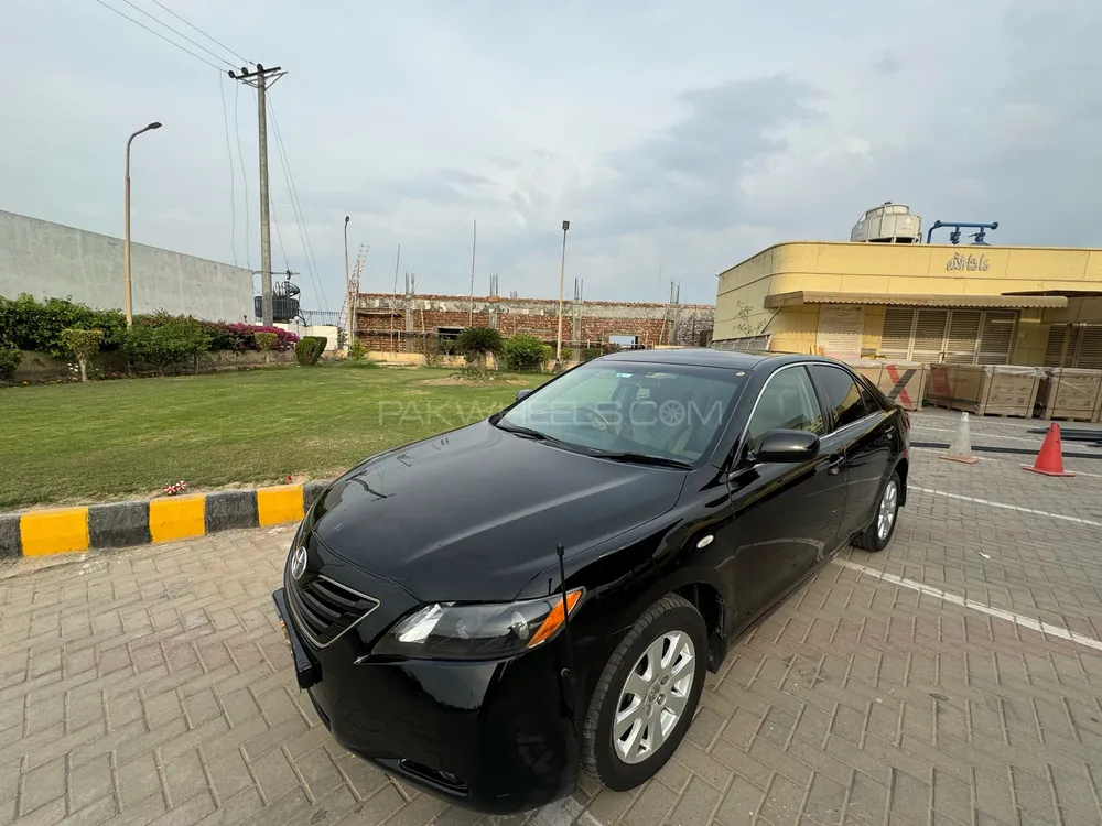 Toyota Camry 2006 for Sale in Sahiwal Image-1