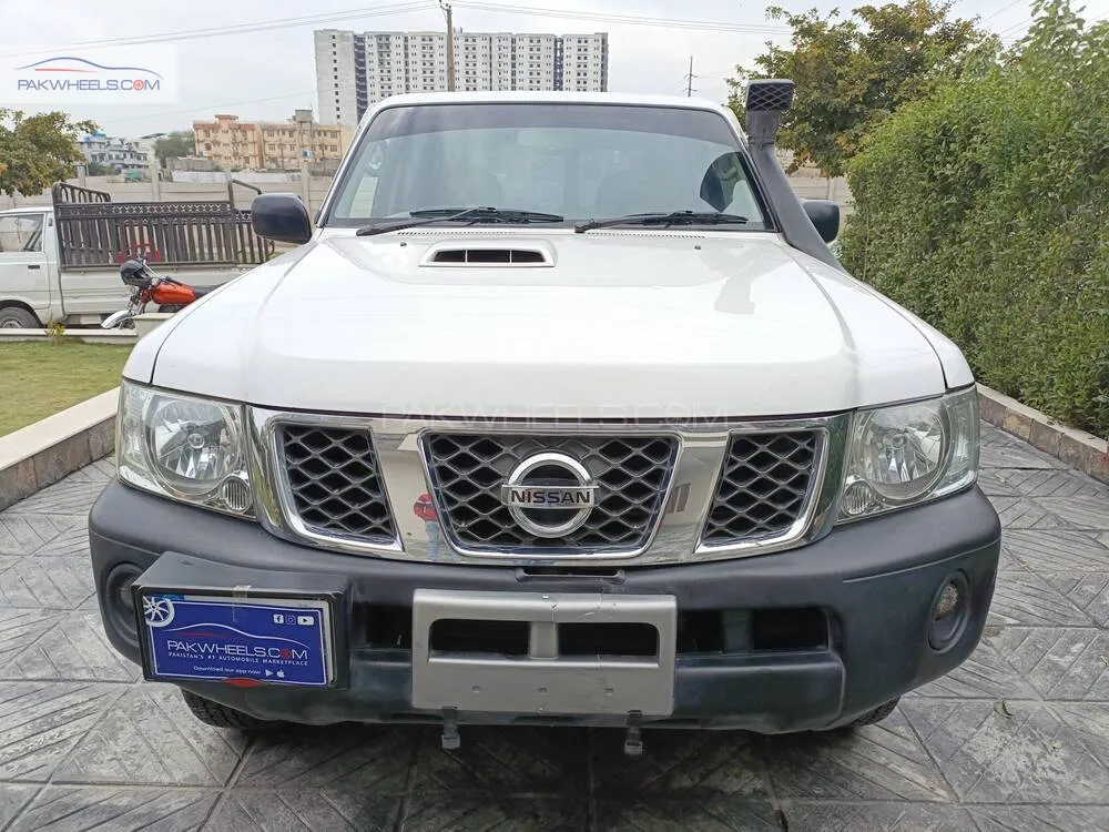 Nissan Patrol 2016 for Sale in Islamabad Image-1