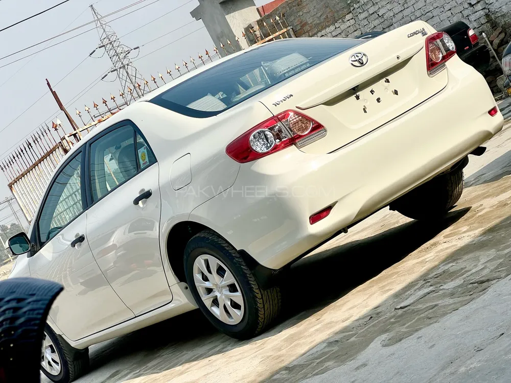 Toyota Corolla 2013 for Sale in Charsadda Image-1