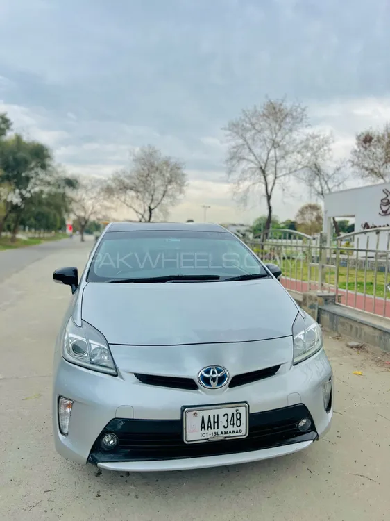 Toyota Prius 2012 for sale in Wah cantt