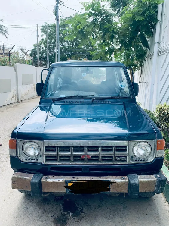Mitsubishi Pajero 1984 for Sale in Karachi Image-1