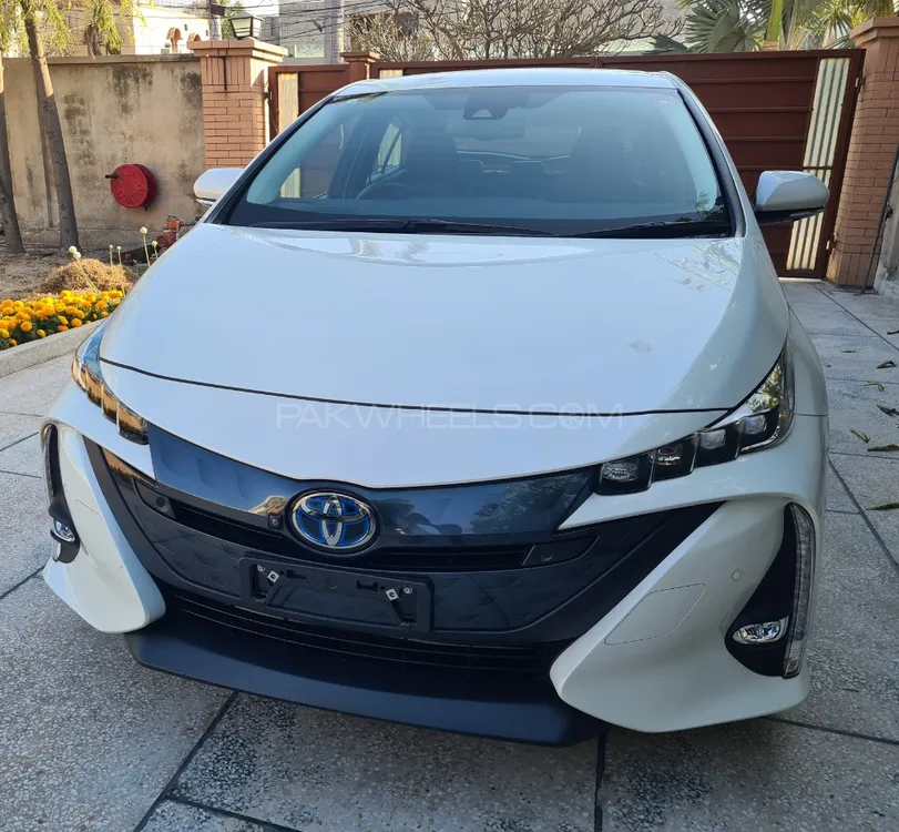 Toyota Prius 2020 for Sale in Lahore Image-1