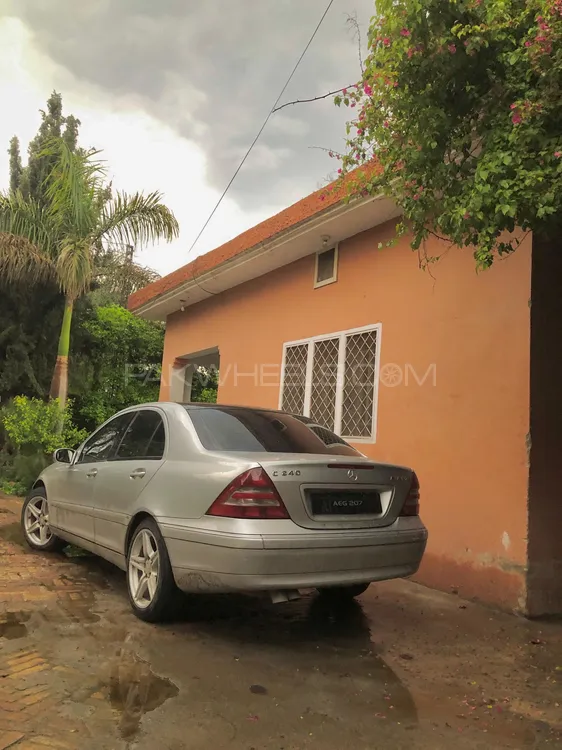 Mercedes Benz C Class 2005 for Sale in Peshawar Image-1