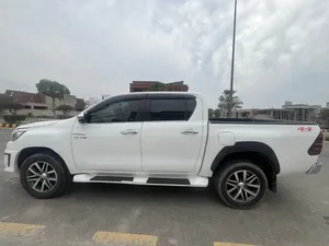 Toyota Hilux Revo V Automatic 3.0  2020 for Sale