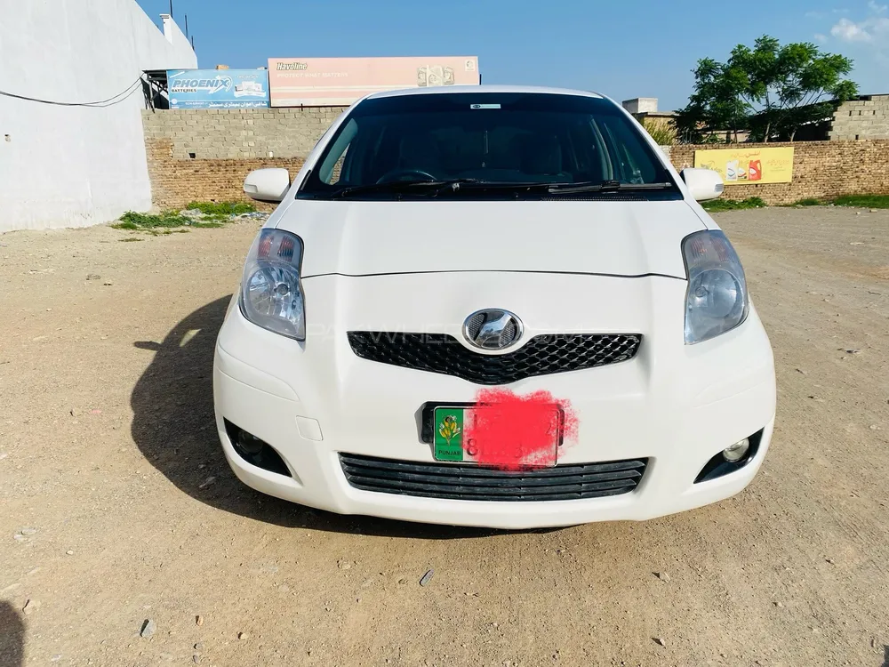 Toyota Vitz 2009 for Sale in Kohat Image-1