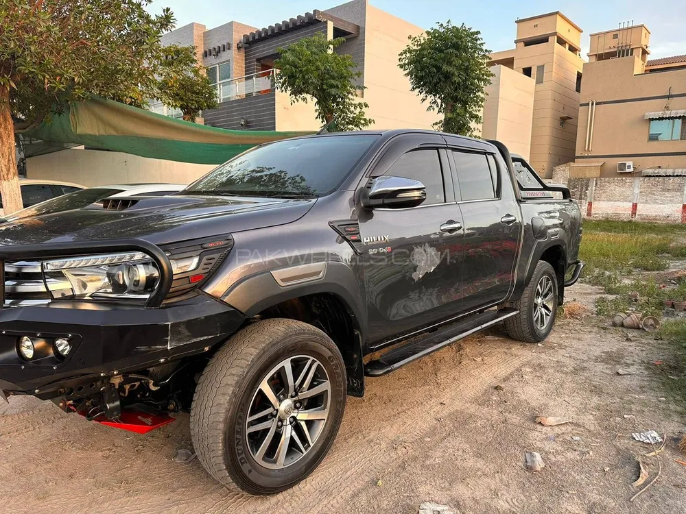 Toyota Hilux 2017 for Sale in Multan Image-1
