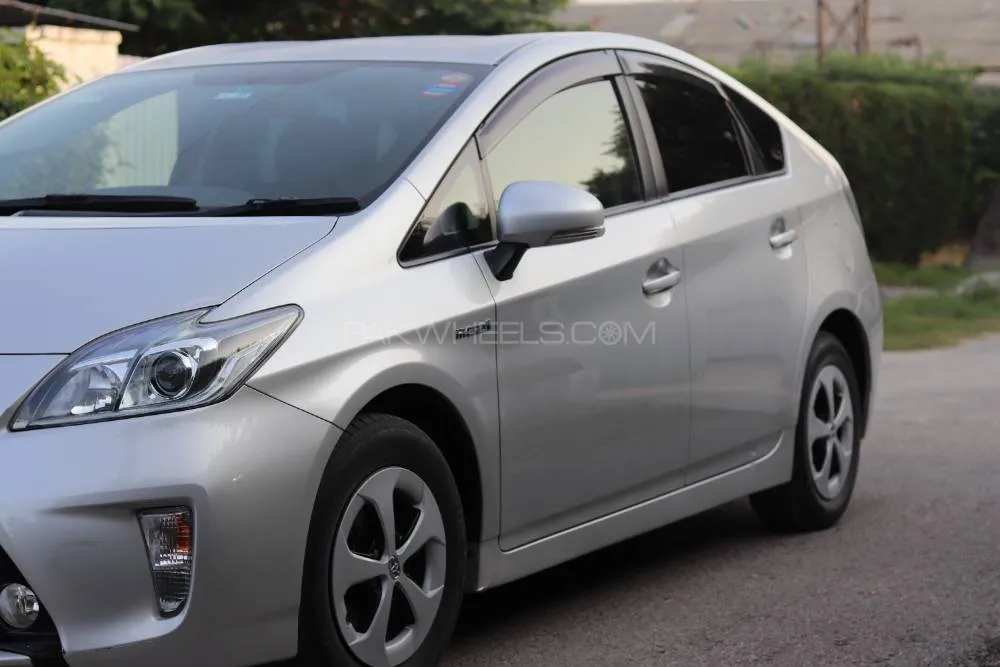 Toyota Prius 2015 for sale in Islamabad