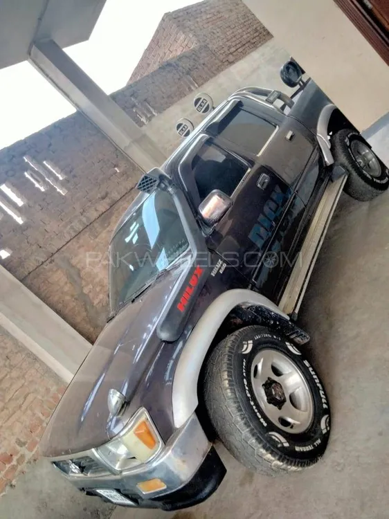 Toyota Hilux 1995 for sale in Bhalwal