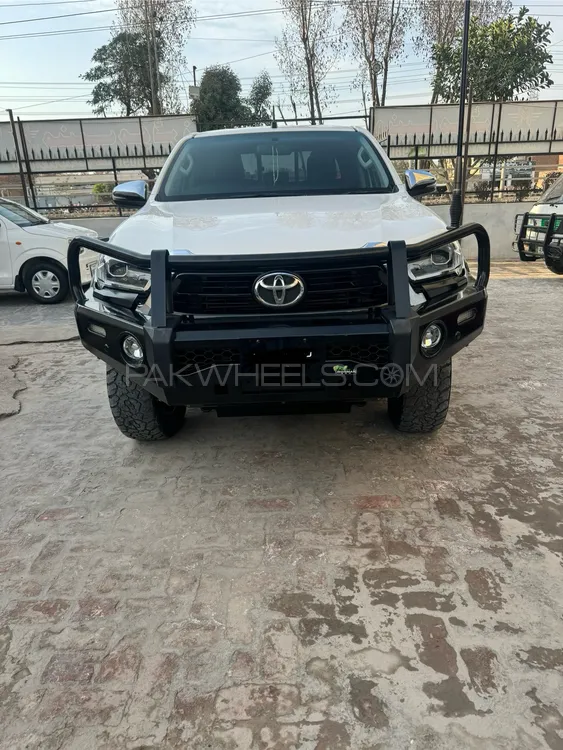 Toyota Hilux 2021 for Sale in Sahiwal Image-1