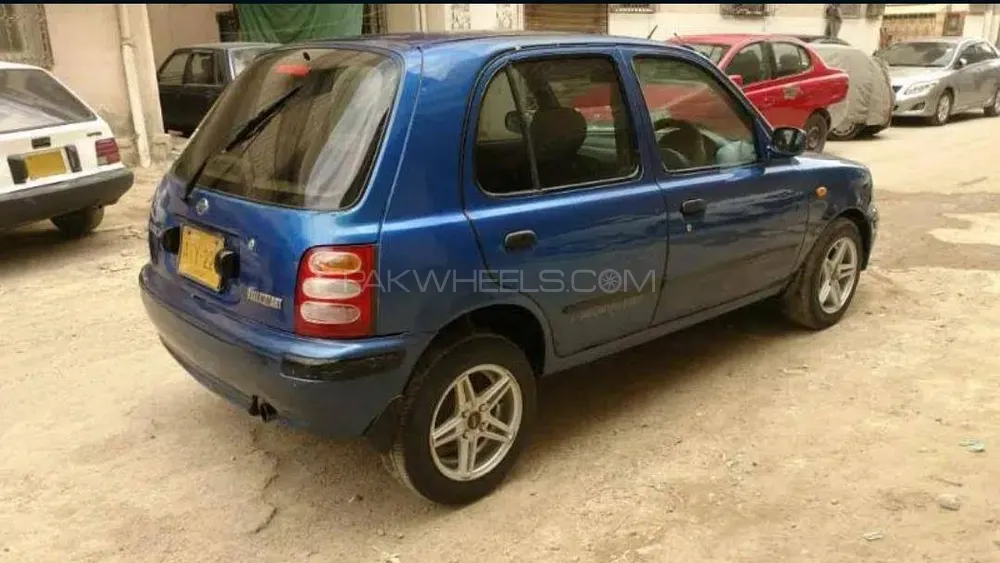 Nissan March 2001 for sale in Karachi