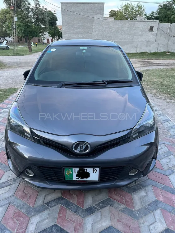 Toyota Vitz 2015 for sale in Sargodha