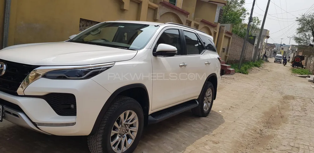 Toyota Fortuner 2022 for Sale in Islamabad Image-1