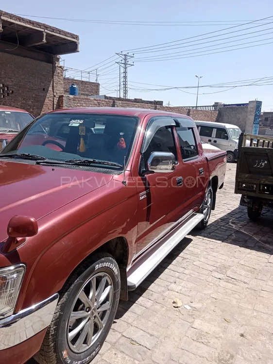 Toyota Hilux 2000 for sale in Lahore