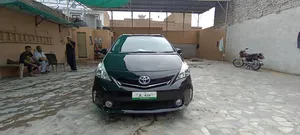 Toyota Prius Alpha G 2013 for Sale