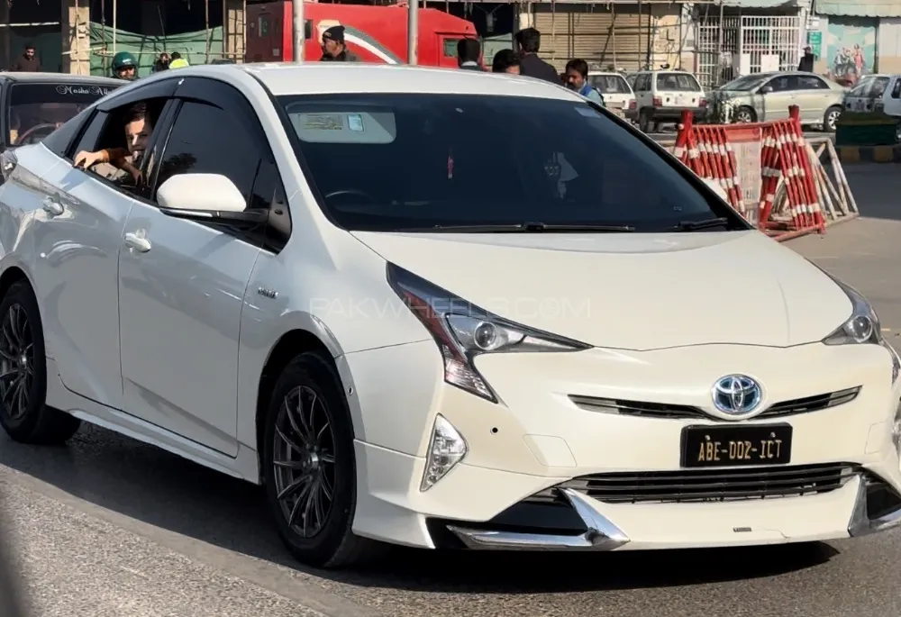 Toyota Prius 2016 for sale in Rawalpindi
