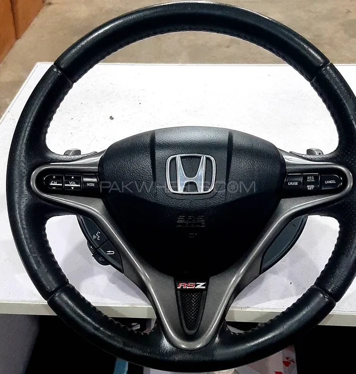 multimedia steering wheel Image-1