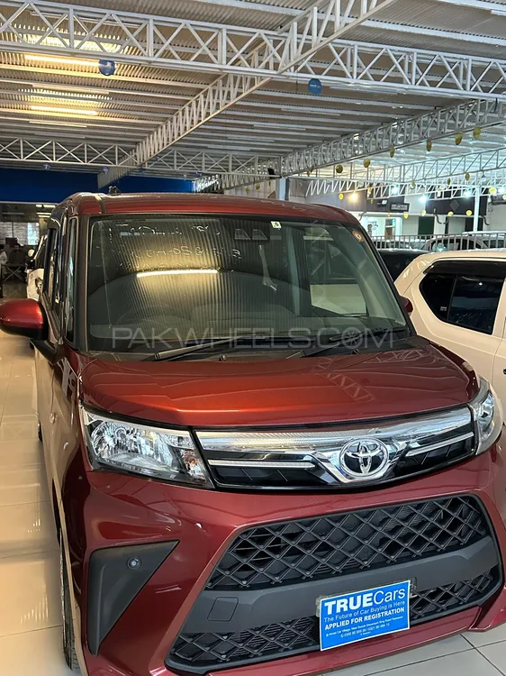Toyota Roomy 2021 for Sale in Peshawar Image-1