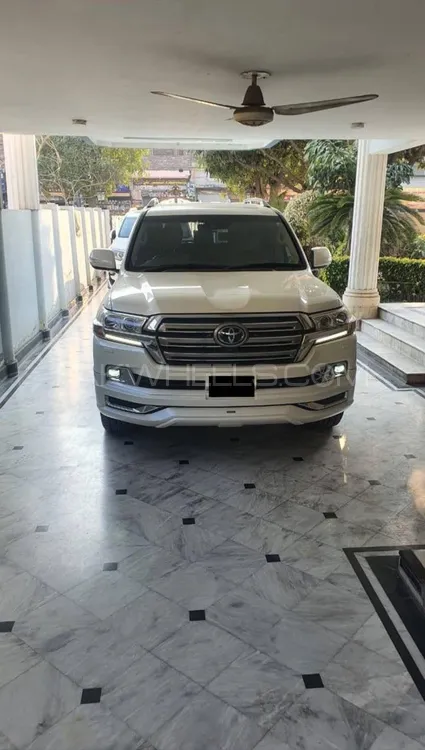 Toyota Land Cruiser 2015 for Sale in Gujranwala Image-1