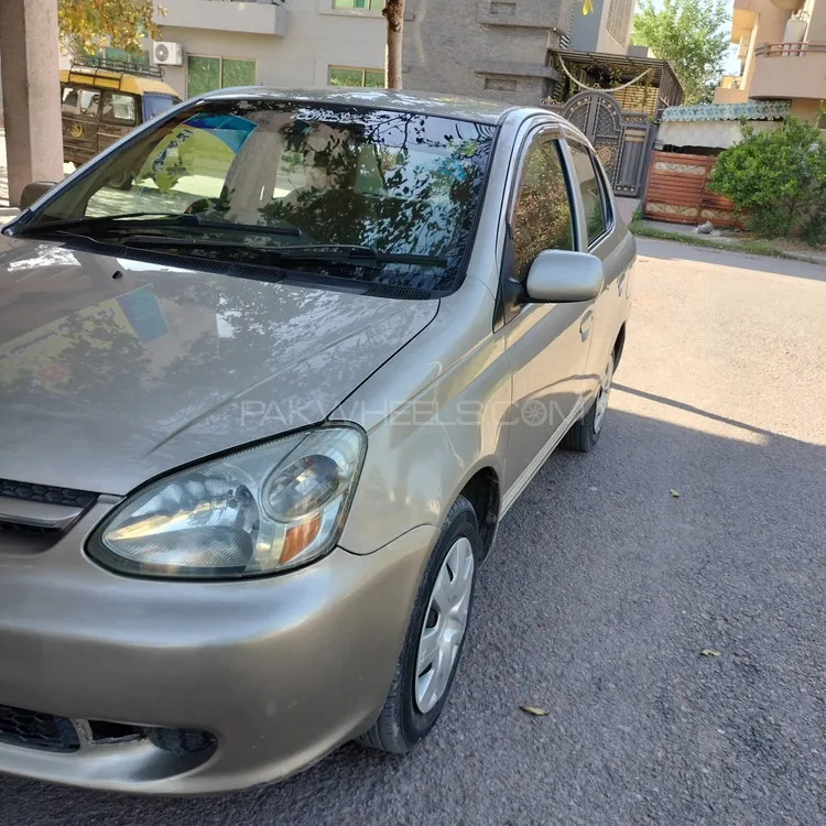 Toyota Platz 2004 for Sale in Islamabad Image-1