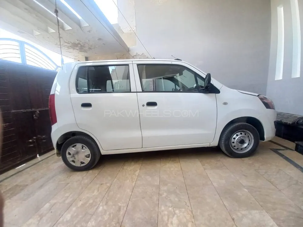 Suzuki Wagon R 2022 for Sale in Muzaffar Gargh Image-1