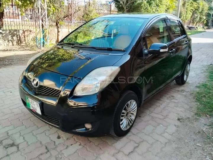 Toyota Vitz 2009 for Sale in Sialkot Image-1