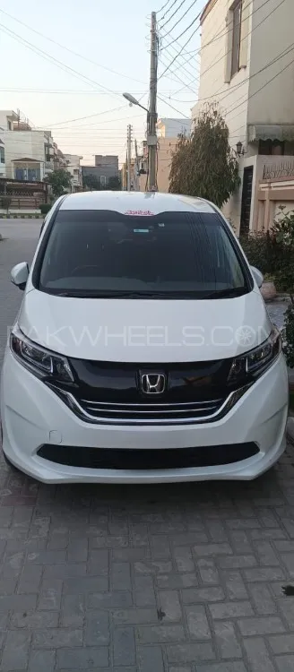 Honda Freed 2017 for Sale in Sialkot Image-1