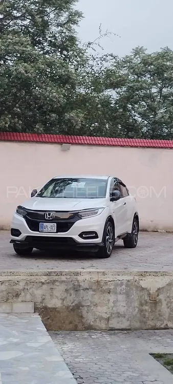 Honda Vezel 2018 for Sale in Peshawar Image-1