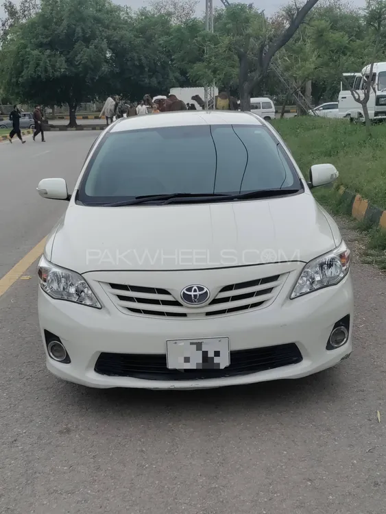 Toyota Corolla 2013 for Sale in Islamabad Image-1