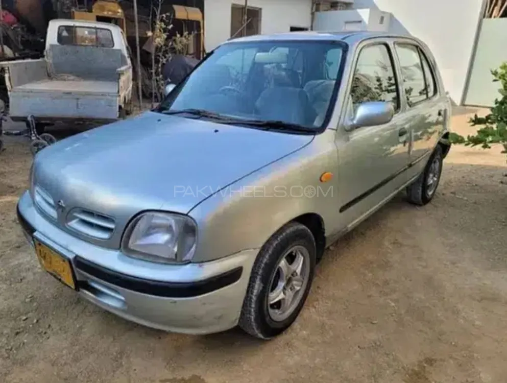Nissan March 2002 for Sale in Multan Image-1