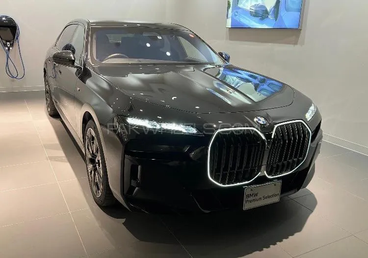 BMW i7 2023 for Sale in Lahore Image-1