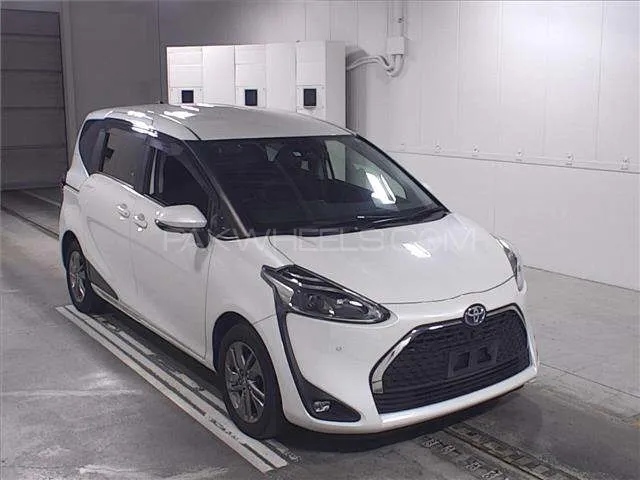 Toyota Sienta 2020 for Sale in Islamabad Image-1
