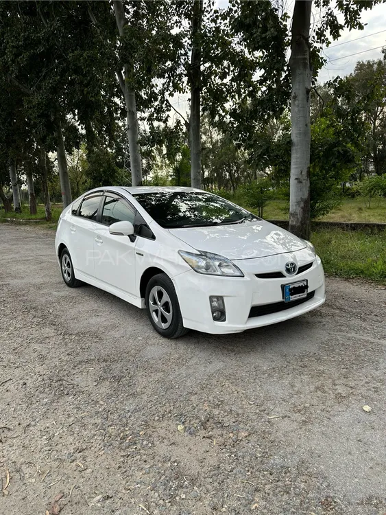 Toyota Prius 2011 for sale in Mardan