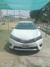 Toyota Corolla Altis CVT-i 1.8 2015 for Sale