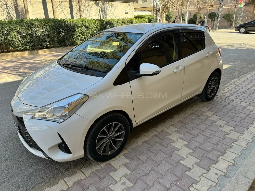 Toyota Vitz 2017 for sale in Quetta