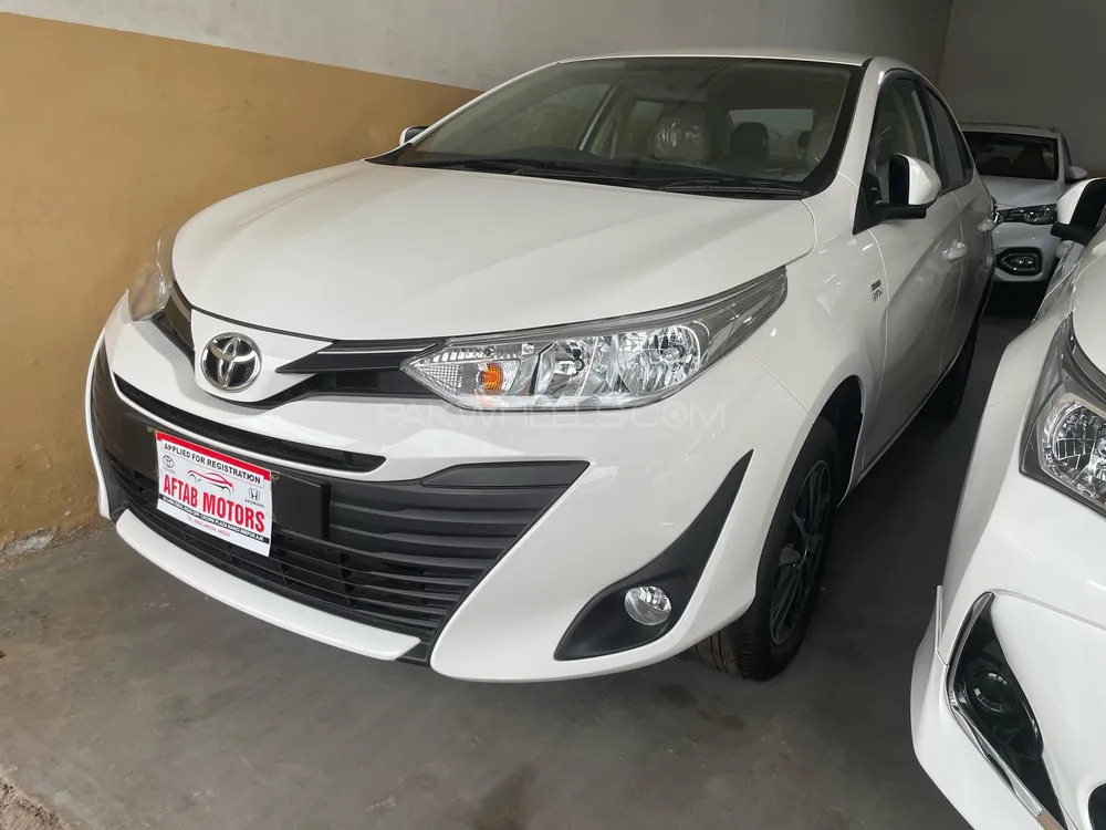Toyota Yaris 2023 for Sale in Mirpur A.K. Image-1