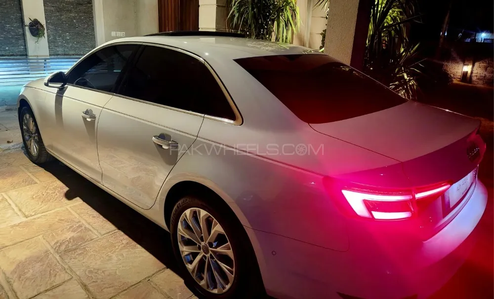 Audi A4 2018 for Sale in Islamabad Image-1