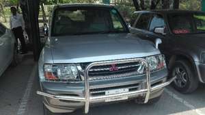 Mitsubishi Pajero - 2000