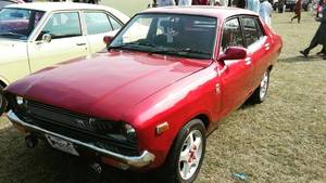 نسان 120 Y - 1976