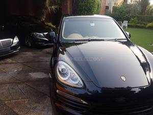 Porsche Cayenne - 2015